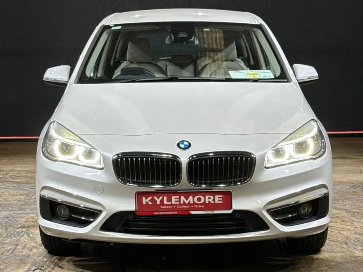 BMW 2-Series 7 SEATER - BEIGE LEATHER UPHOLSTERY - Image 3