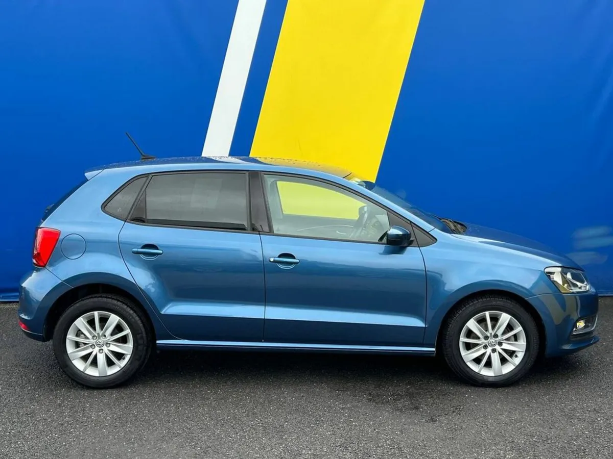 Volkswagen Polo COMFORTLINE 1.2 TSI AUTO // FULL S - Image 2