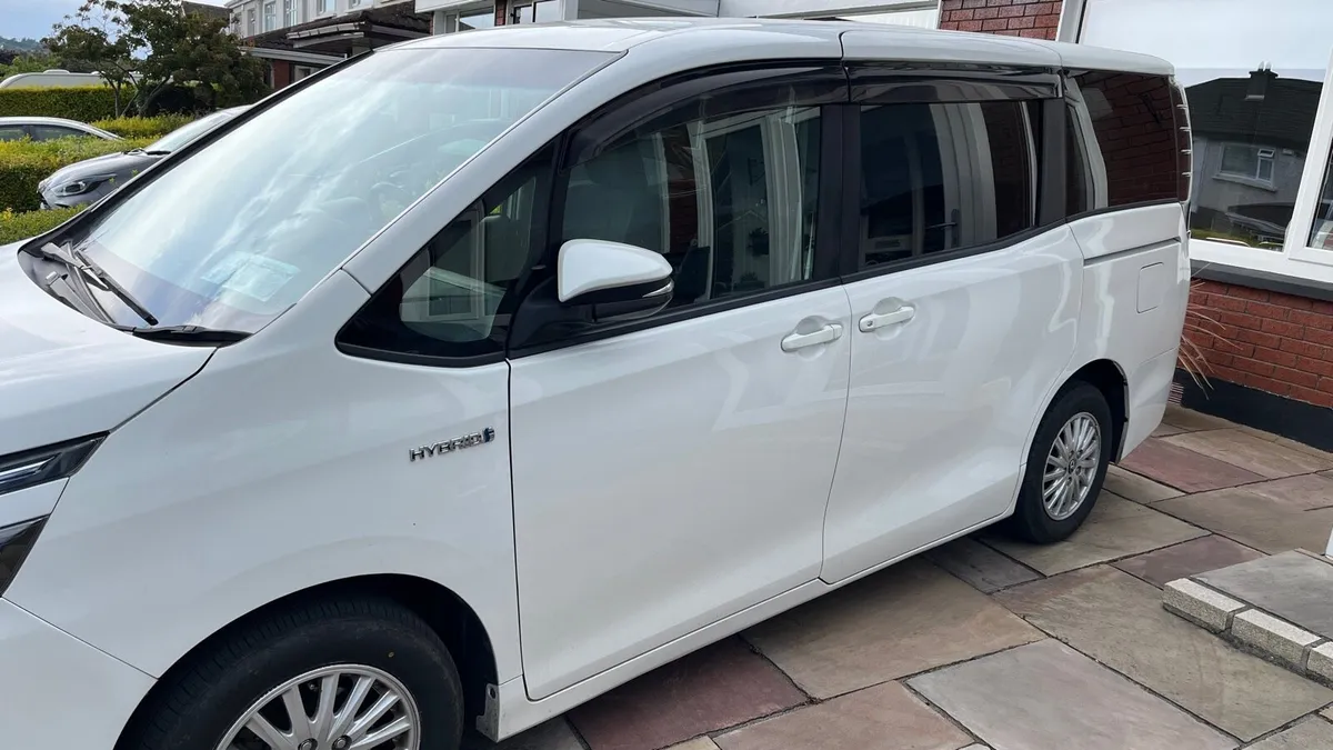 Toyota Voxy (7 seater) - Image 2