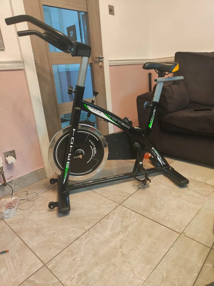 Exercise bike - Image 1