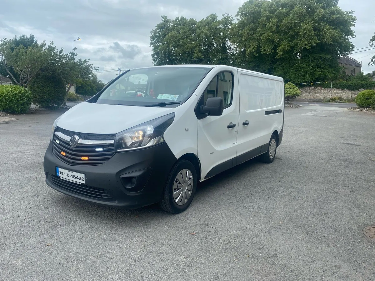 Vauxhall Vivaro - Image 2