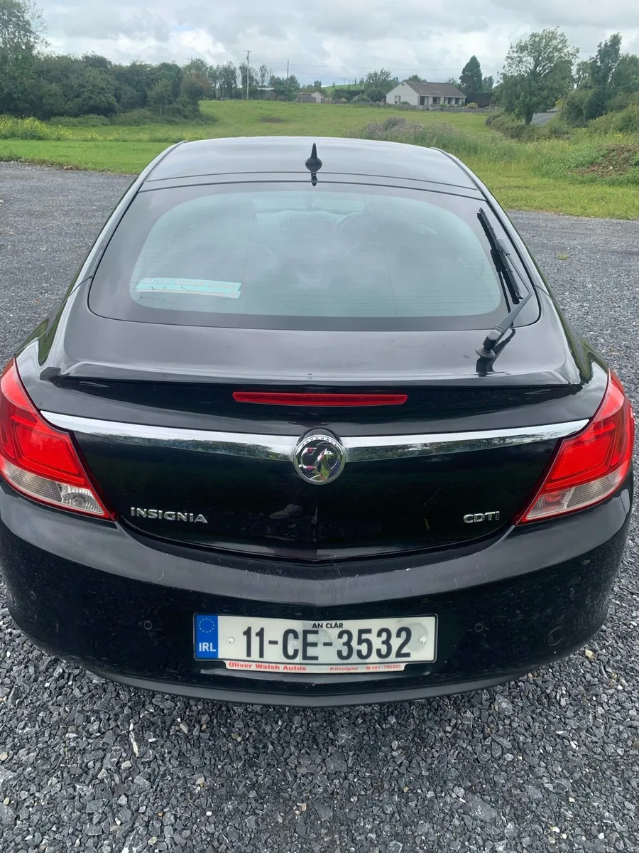 2011 Insignia - Image 1