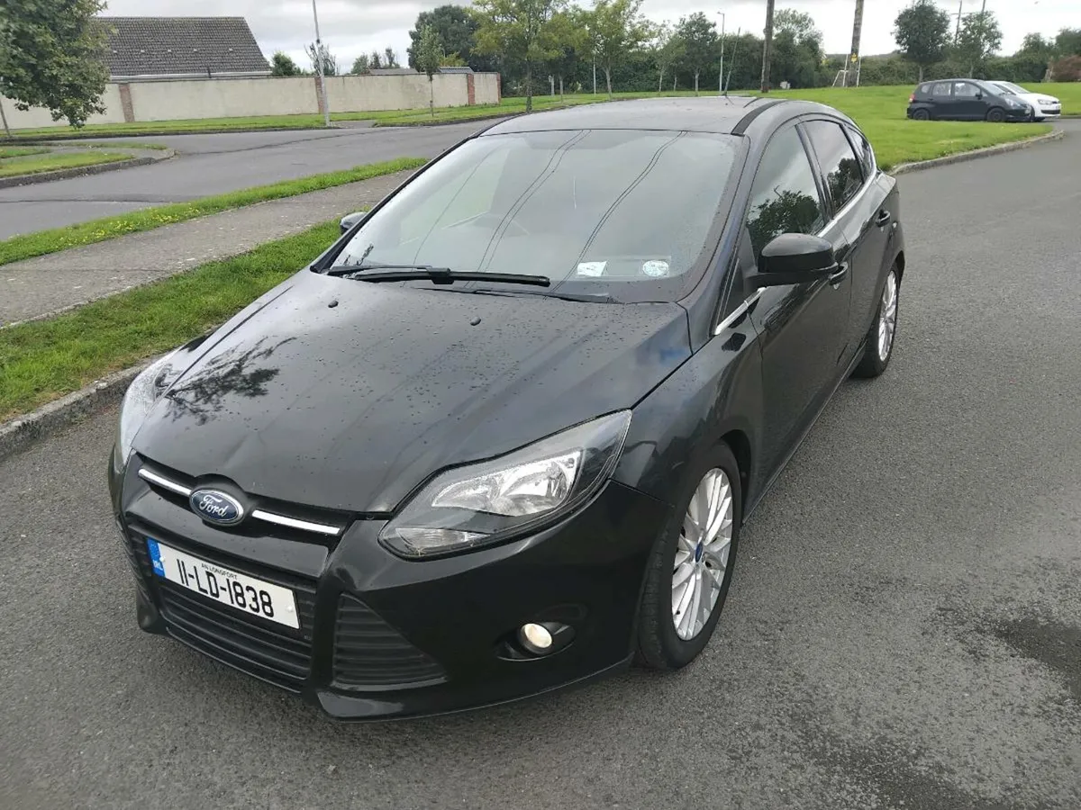 FORD FOCUS 1.6 PETROL LOW ROAD TAX - Image 3