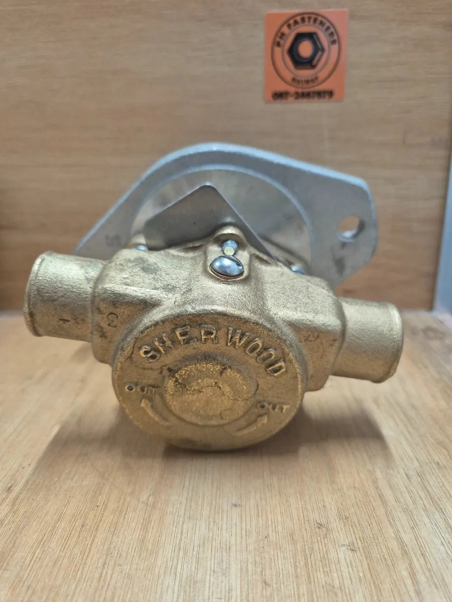 Genuine Sherwood M71 raw water pump - Image 3