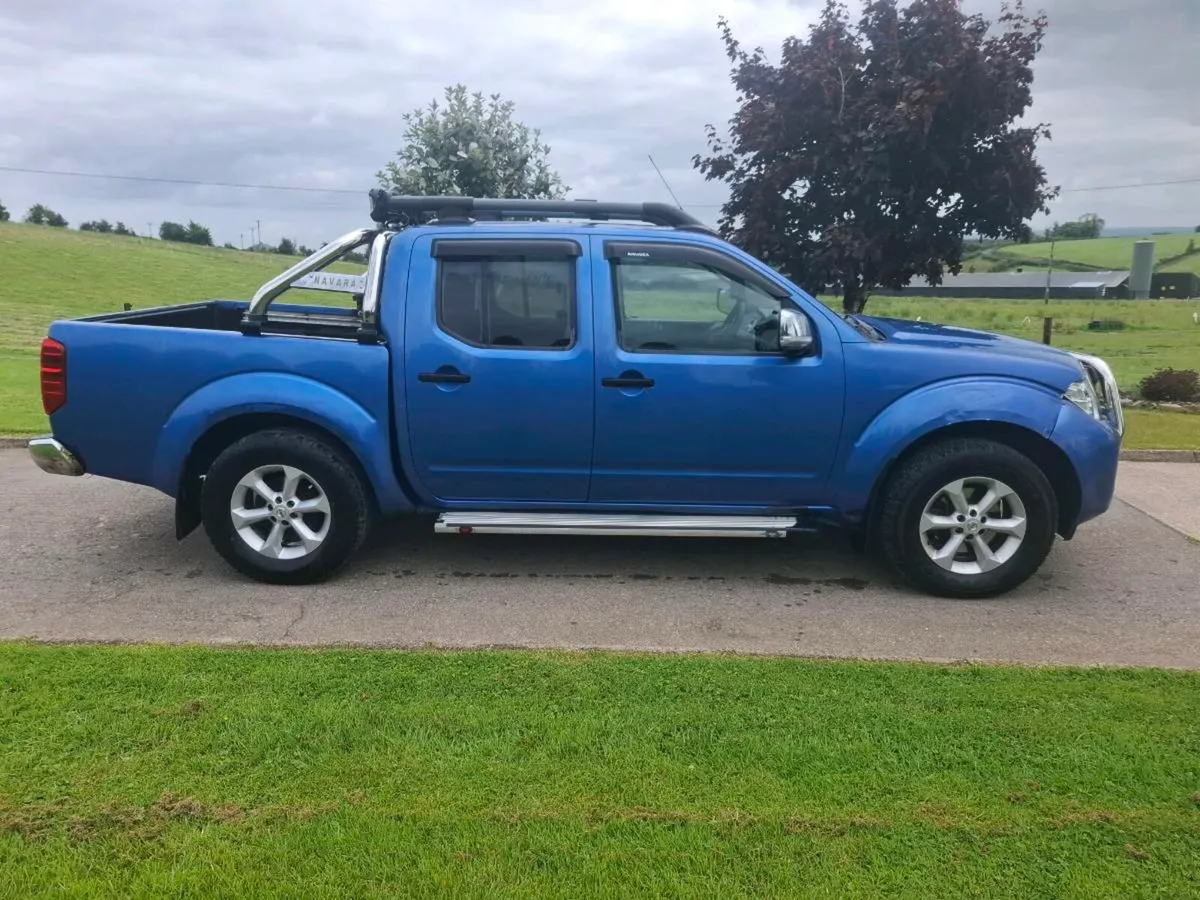 2011 Nissan Navara - Image 2