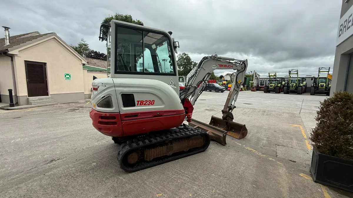 Takeuchi TB230 Mini Digger - Image 4