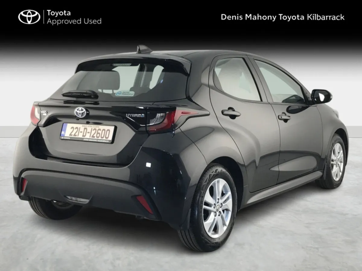 Toyota Yaris HYBRID LUNA 4DR AUTO - Image 2