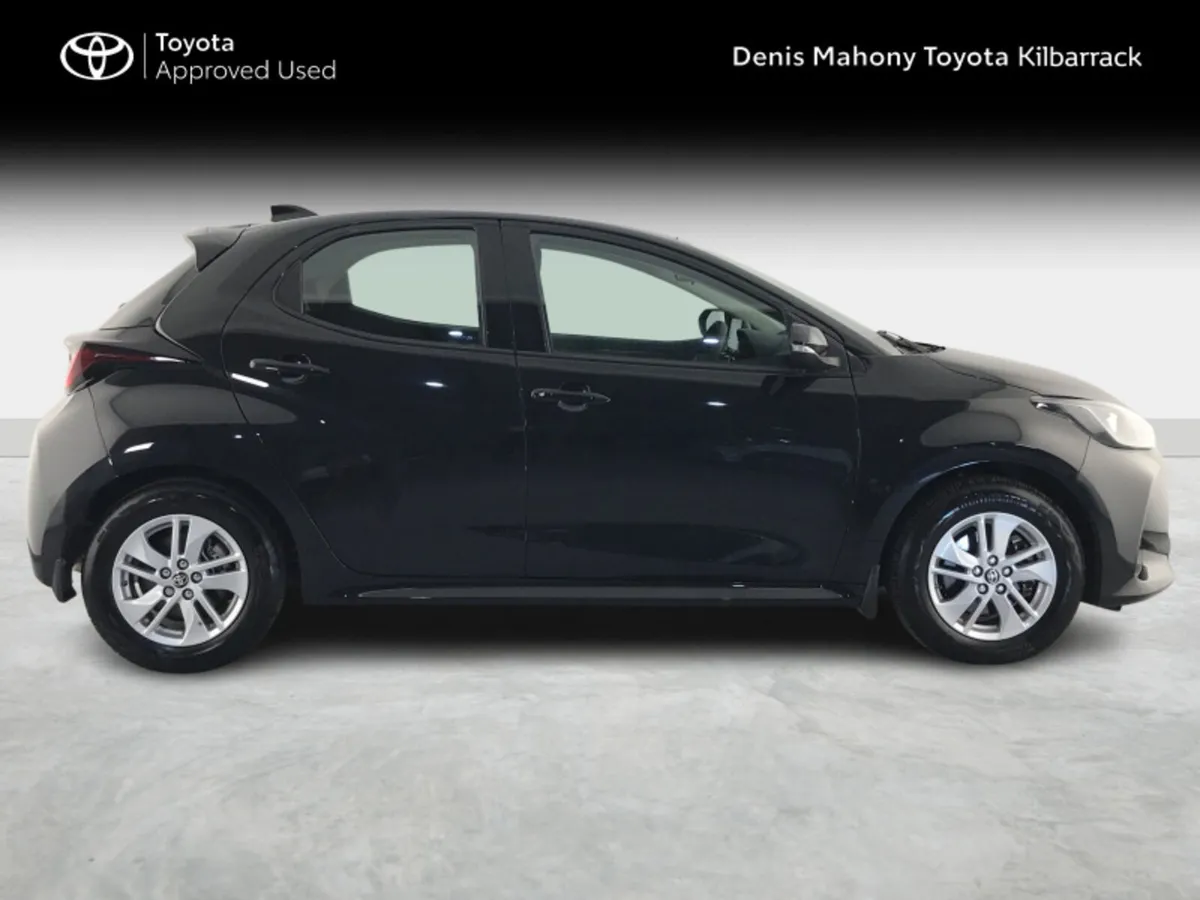 Toyota Yaris HYBRID LUNA 4DR AUTO - Image 3