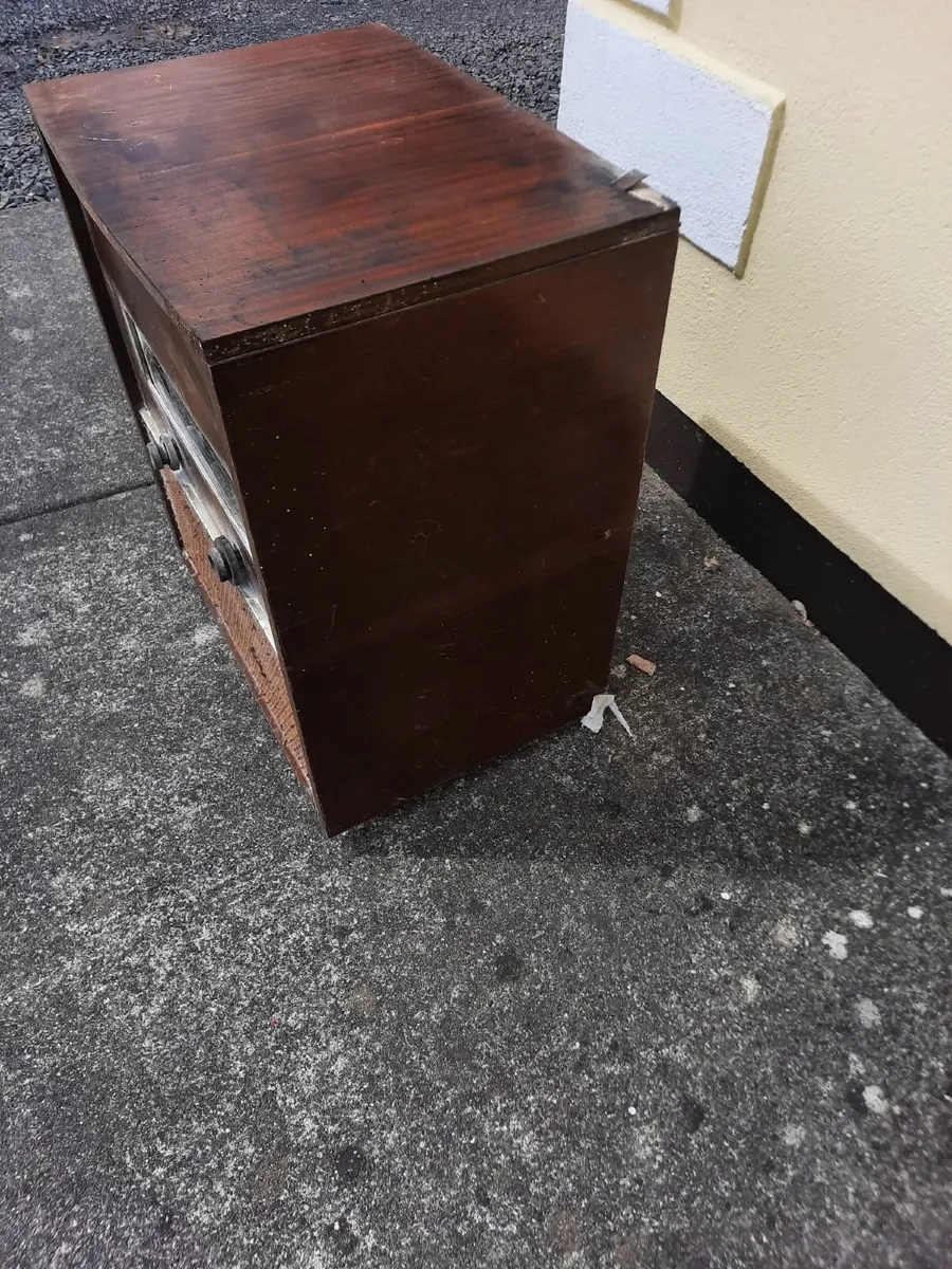Antique radio - Image 3