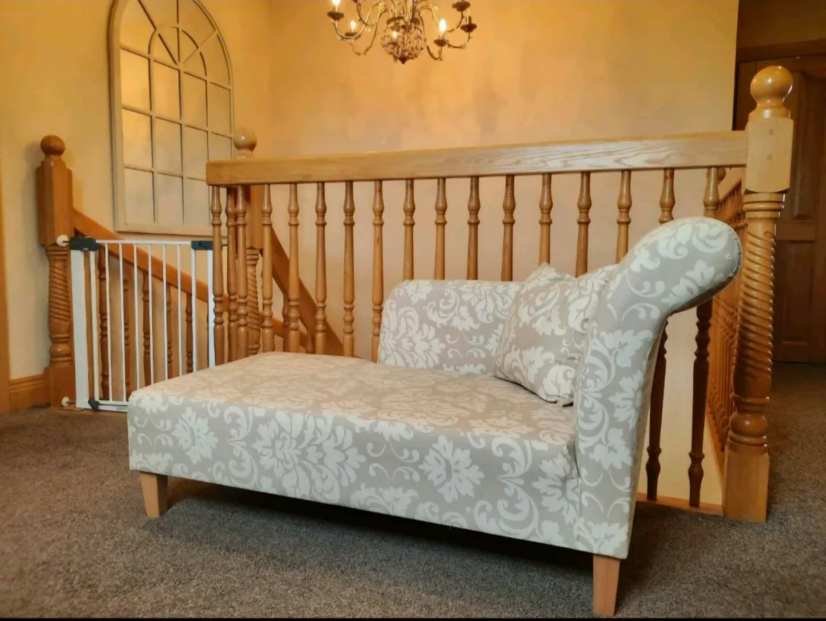 Chaise lounge seat chair bedroom - Image 1