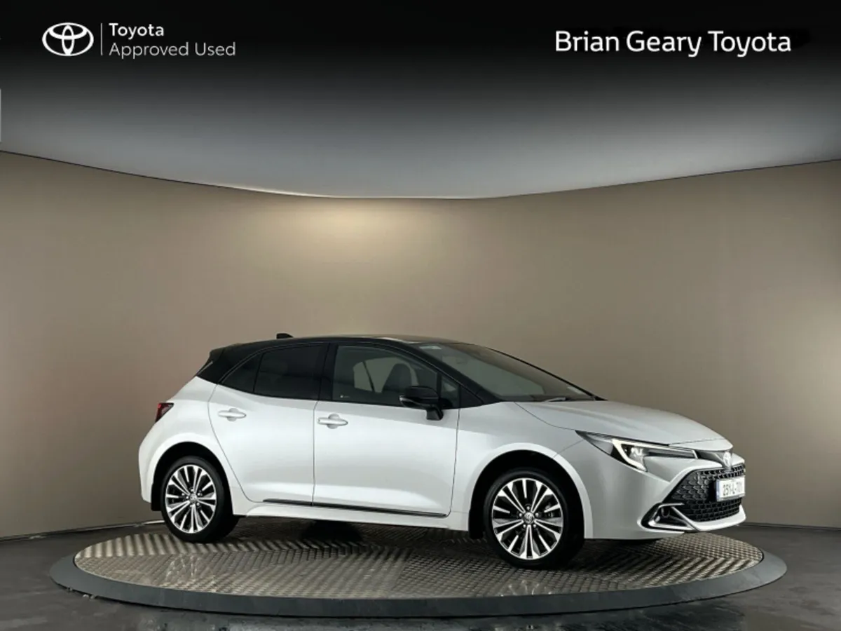Toyota Corolla HYBRID LUNA SPORT H/B - Image 1