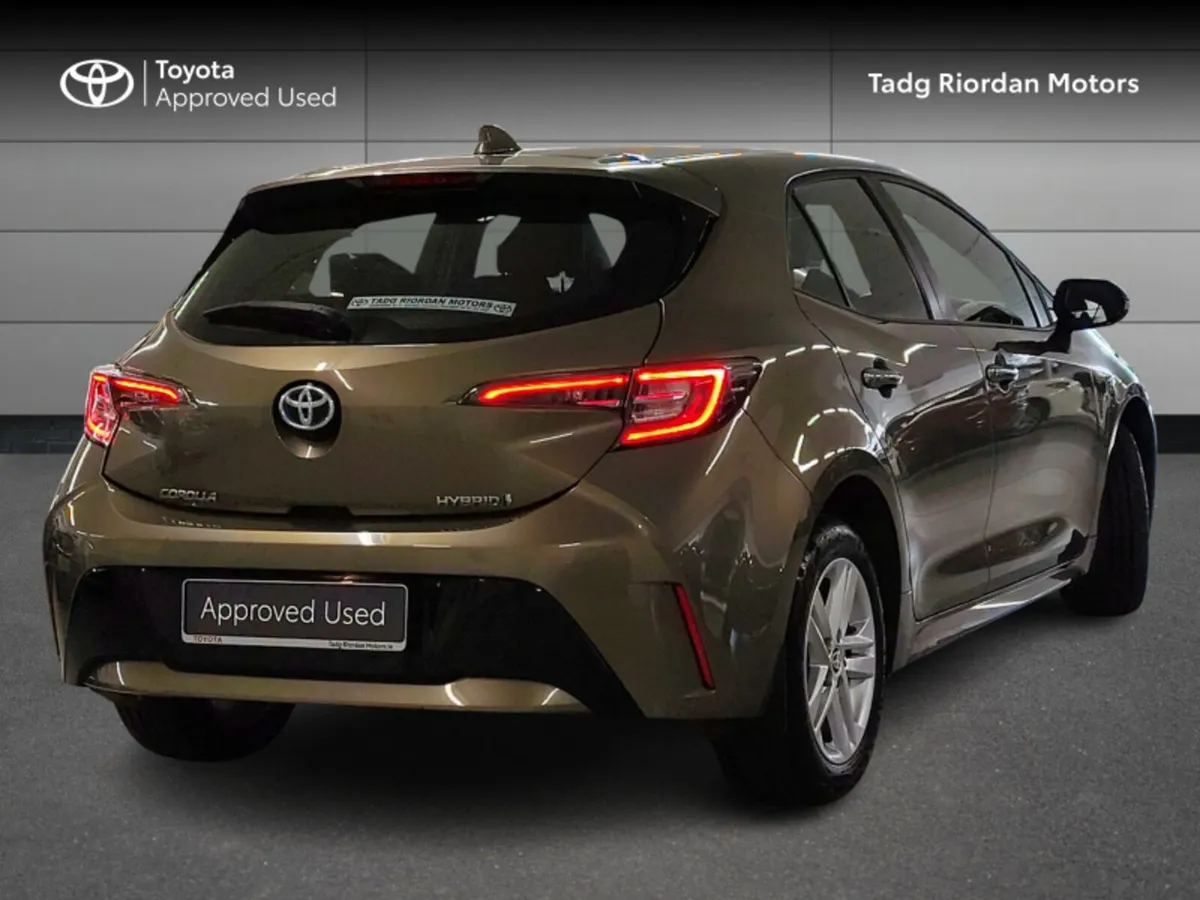 Toyota Corolla LUNA H/B 4DR AUTO - Image 2