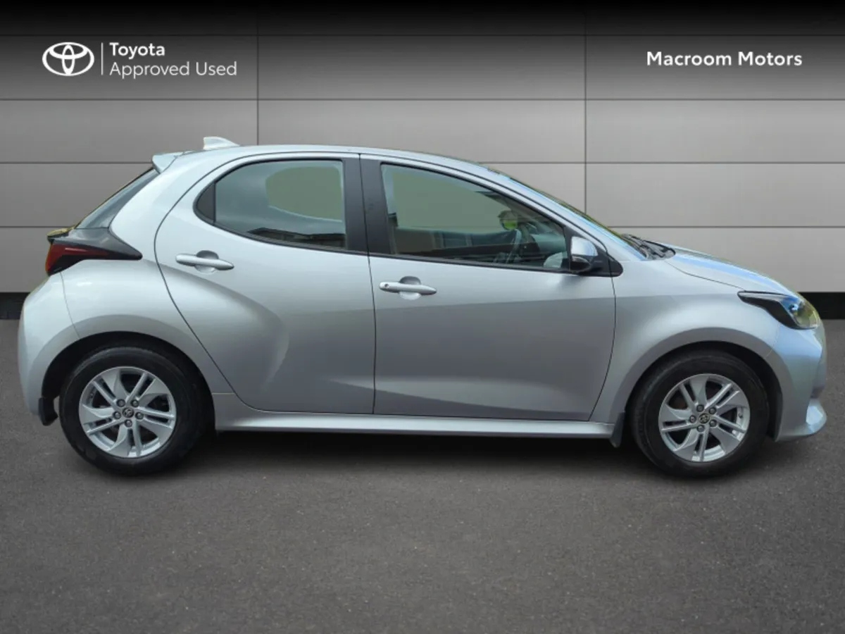 Toyota Yaris YARIS 1.0 LUNA - Image 3