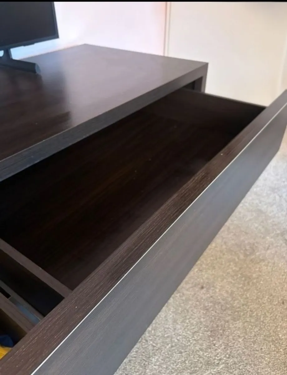 TV Unit - Image 2