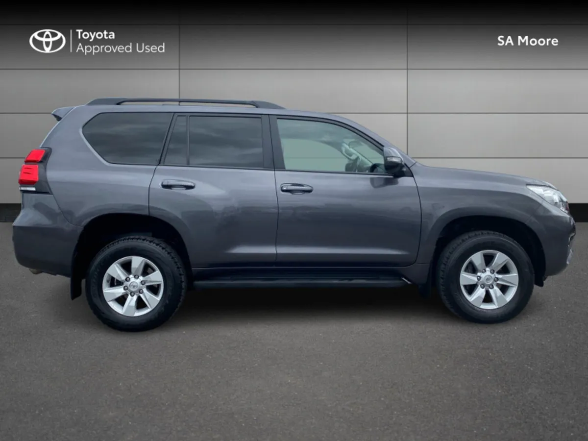 Toyota Land Cruiser LWB - AUTO - WITH VAT - Image 3