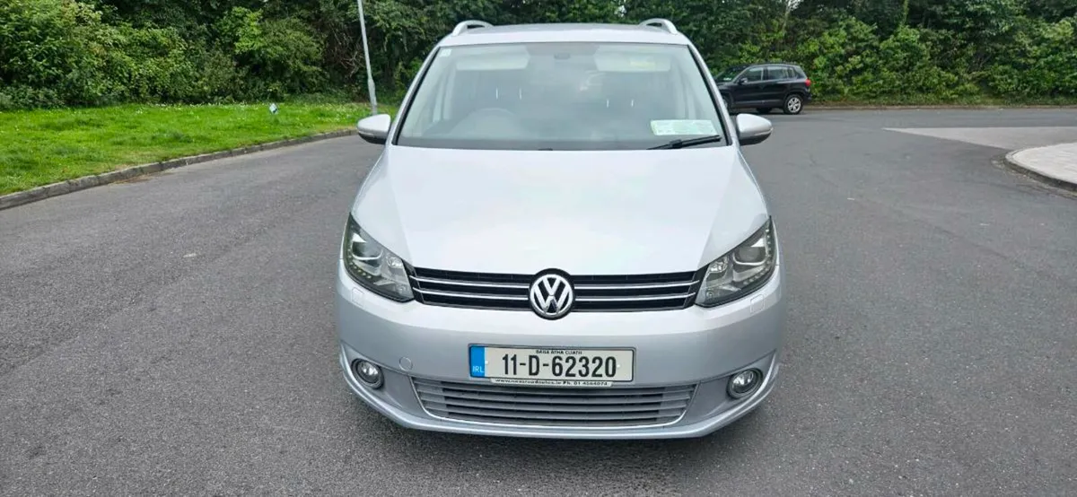 VOLKSWAGEN TOURAN AUTOMATIC - Image 2