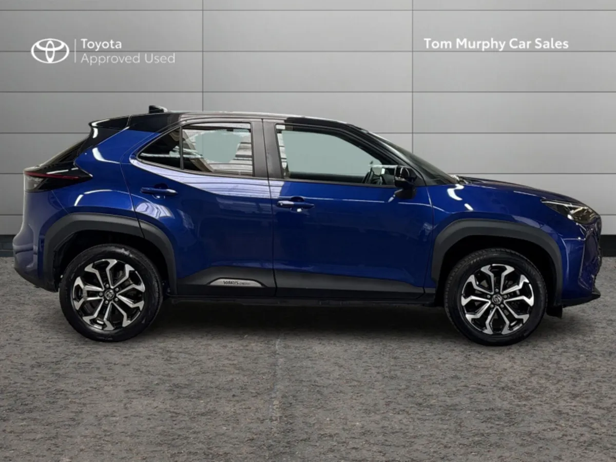 Toyota Yaris Cross YARIS CROSS LUNA SPORT - Image 3