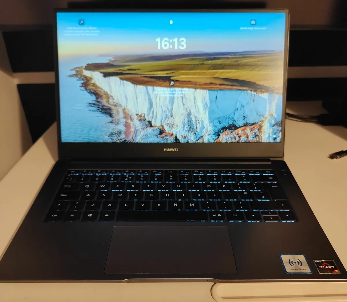 Huawei Mate book D14 - Windows 11- 10/10 Condition - Image 1