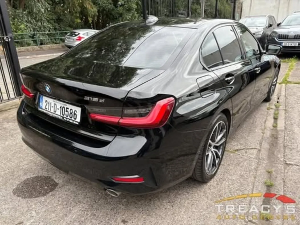 BMW 3-Series 2021 D SPORT AUTO 1 OWNER - Image 4
