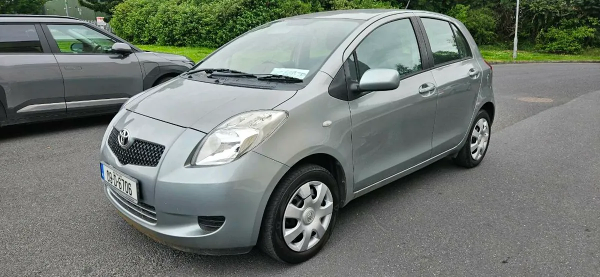 TOYOTA YARIS LOW MILEAGE NEW NCT - Image 3
