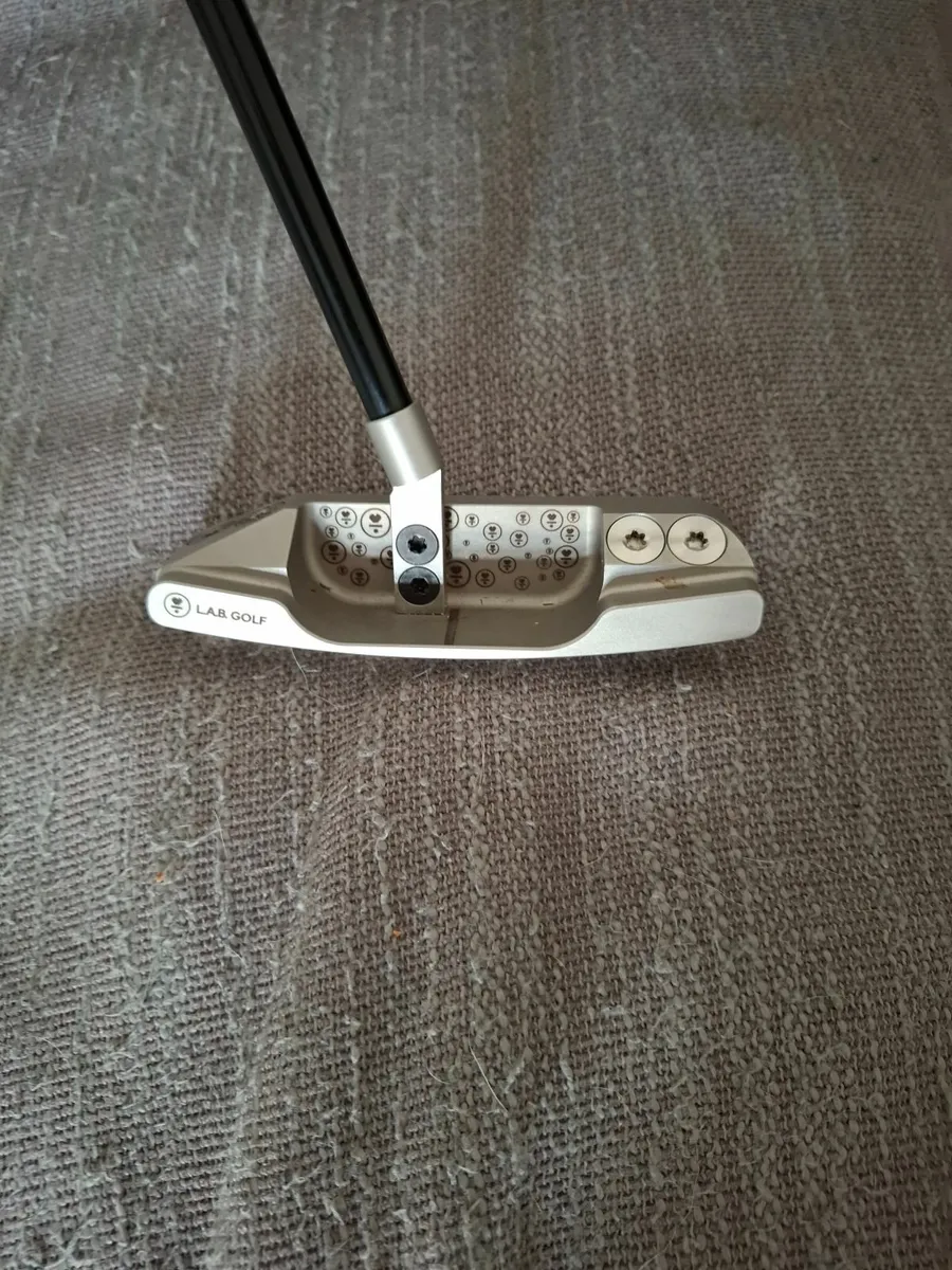 Golf club - Image 1