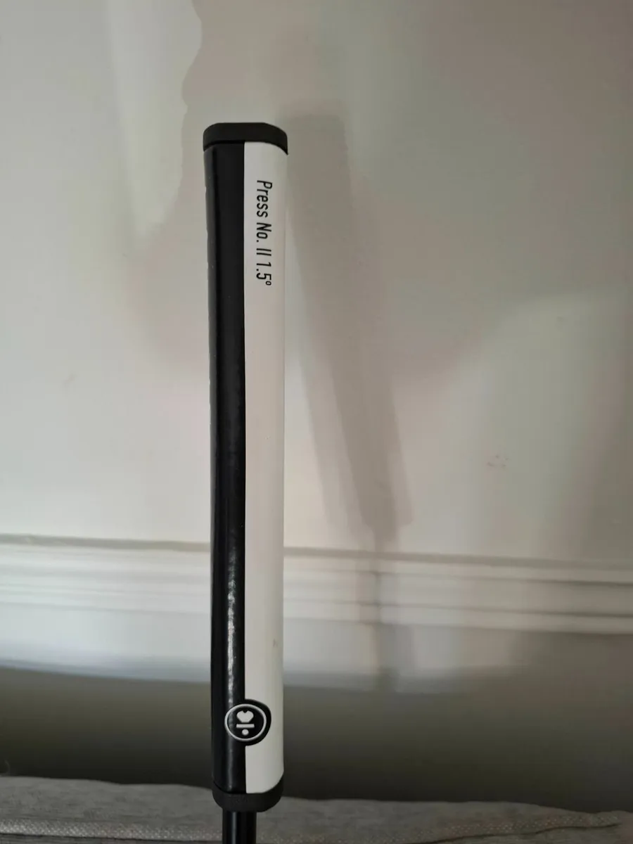 Golf club - Image 2