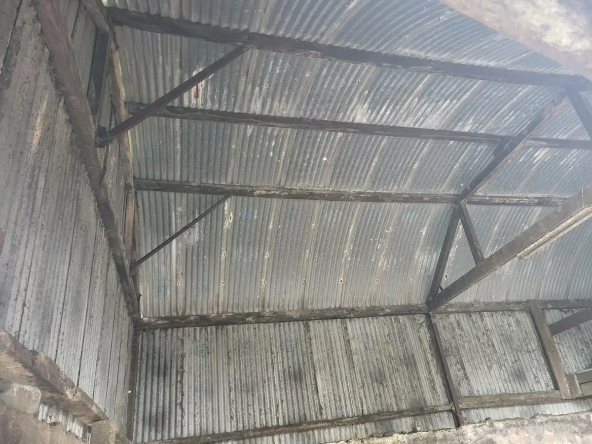 Hay shed - Image 3