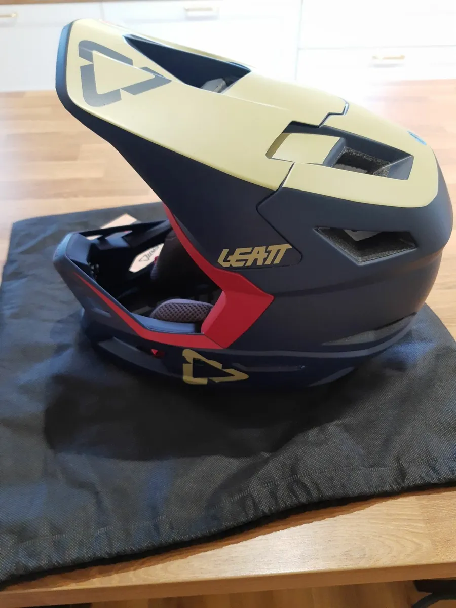 MTB Leatt 4.0 helmet - Image 3