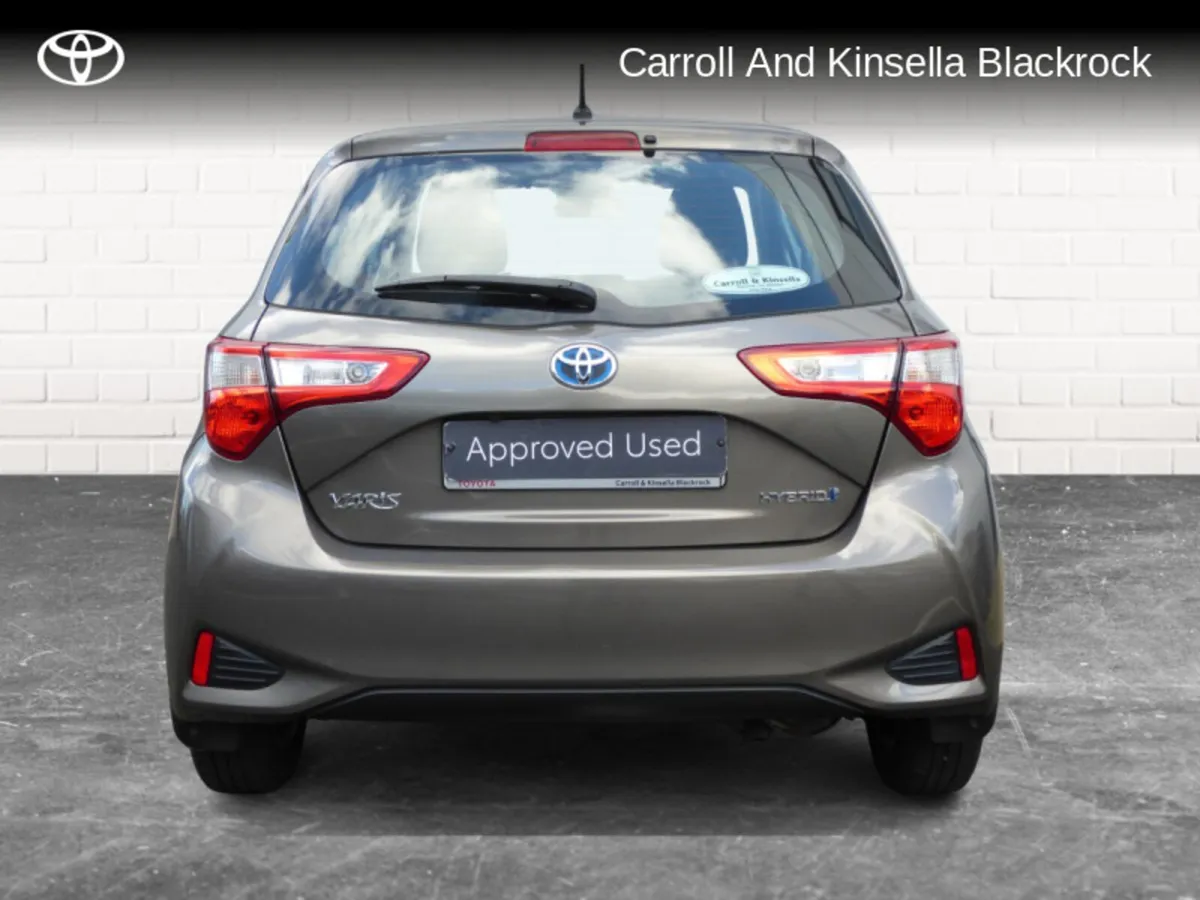 Toyota Yaris Hybrid Luna - Image 4