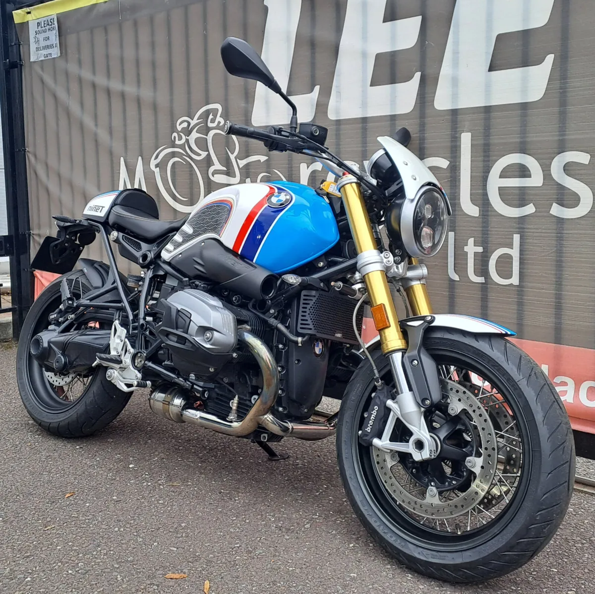 2017 BMW R-nineT - Image 2