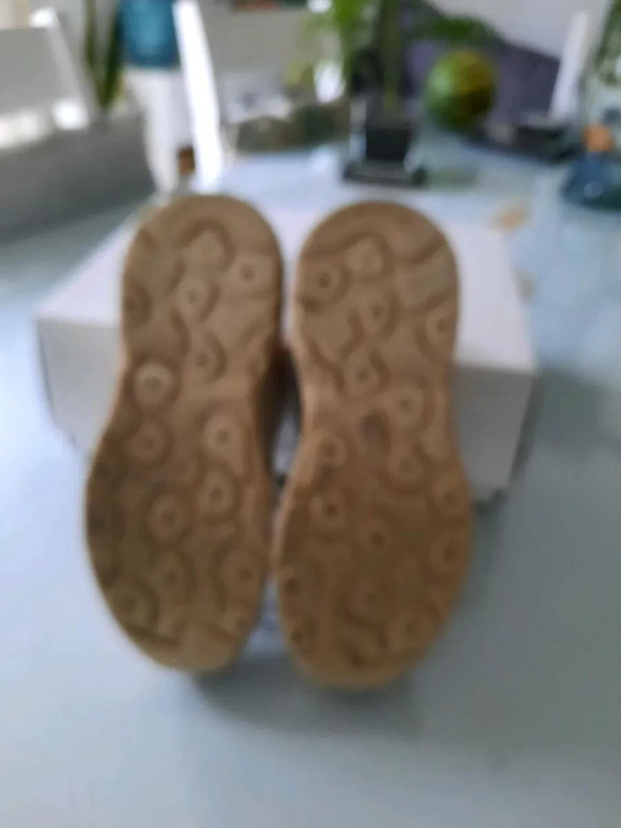 And other stories runners - Image 2