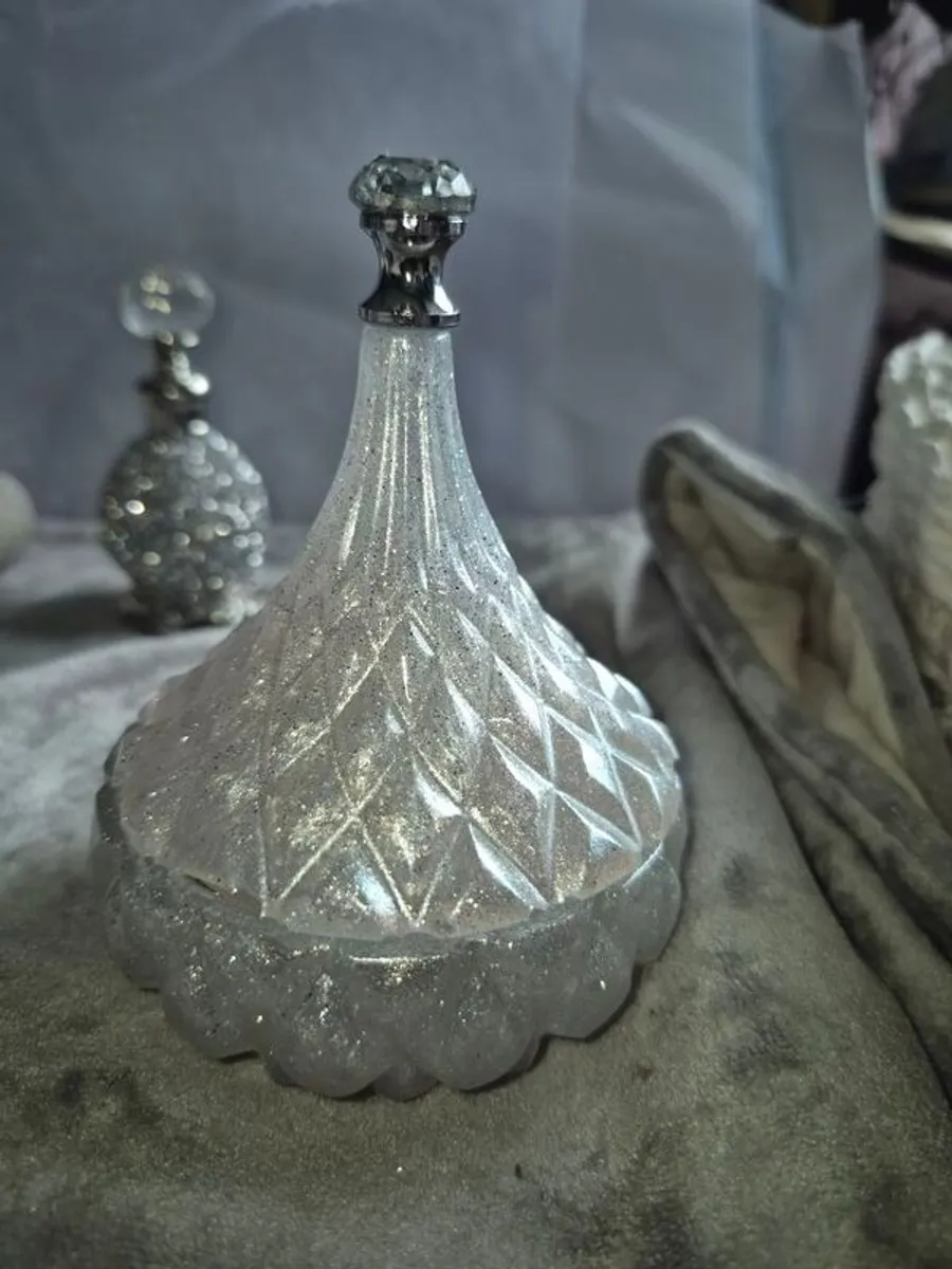 jewellery - Image 4