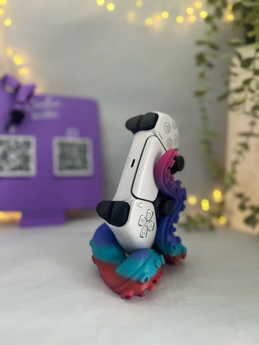 PS5 controller tentacle stand - Image 2