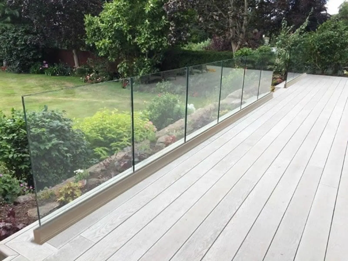 Glass balustrade - Image 4