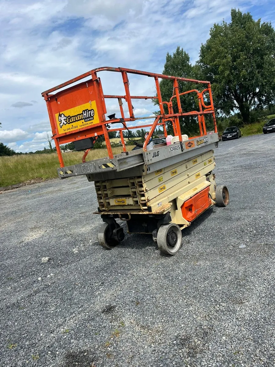 Scissor lift - Image 1