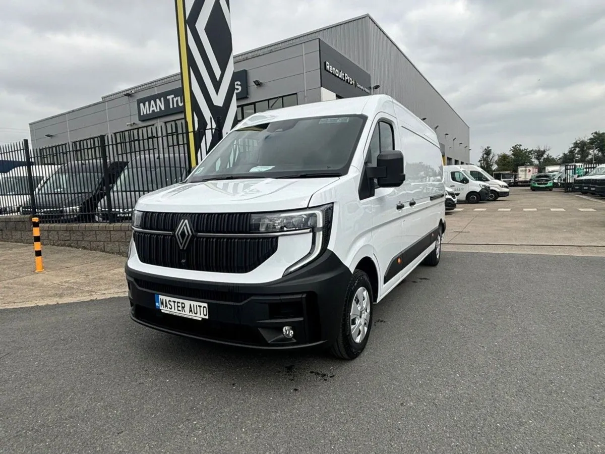 Renault Master FWD Lm35 170hp Advance Auto - Image 1
