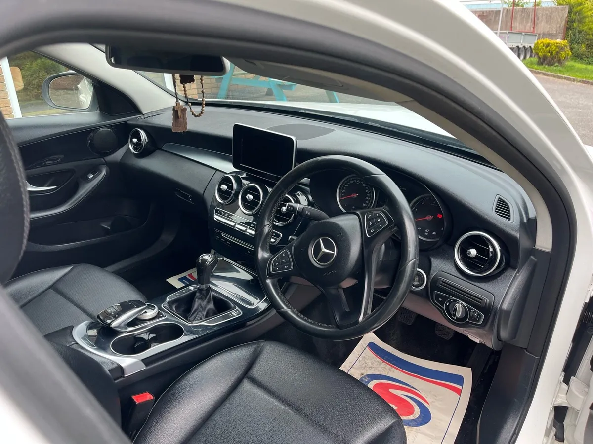 151 Mercedes c220 - Image 4