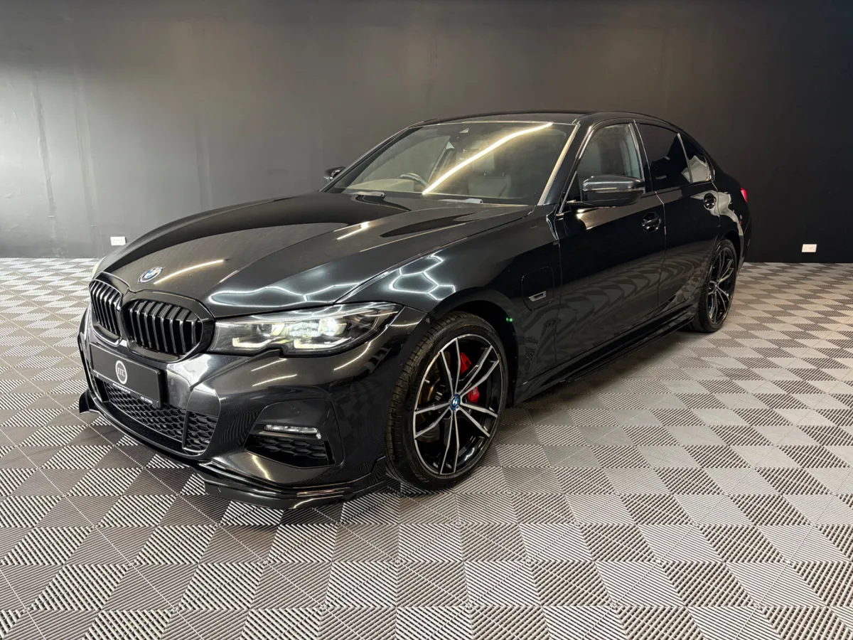 2022 BMW 330E M Sport Saloon M Performance - Image 4