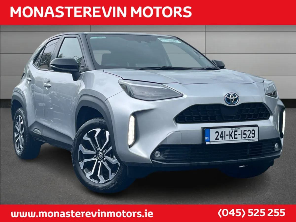 Toyota Yaris Cross LUNA SPORT 4DR AUTO - APPLE CAR - Image 3