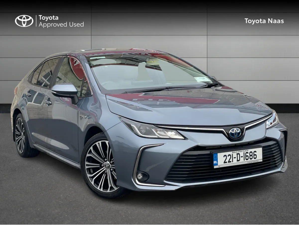 Toyota Corolla HYBRID LUNA SPORT 4DR - SAT NAV / H - Image 3