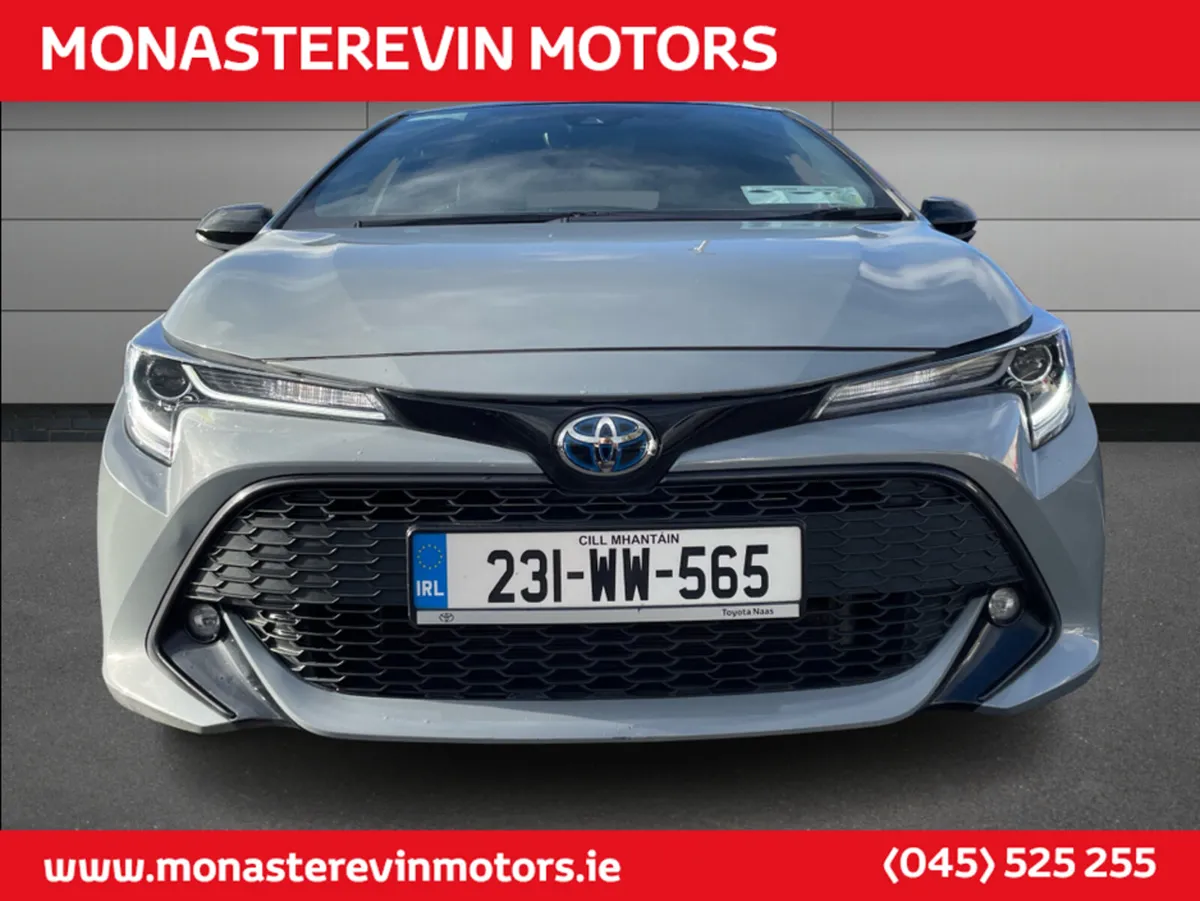Toyota Corolla LUNA SPORT HB 4DR AUTO - APPLE CARP - Image 4