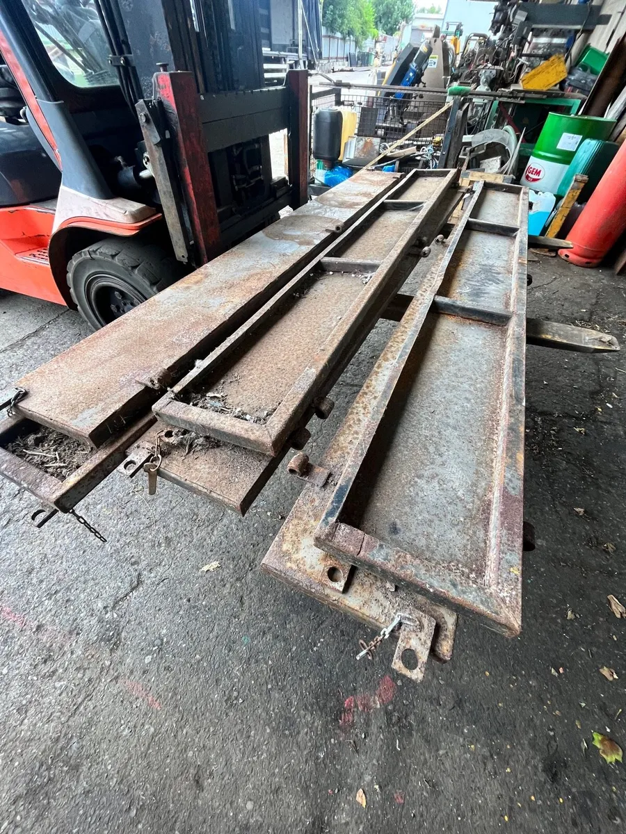 Trailer or Truck Drop down side board panel 9’x1’ - Image 1