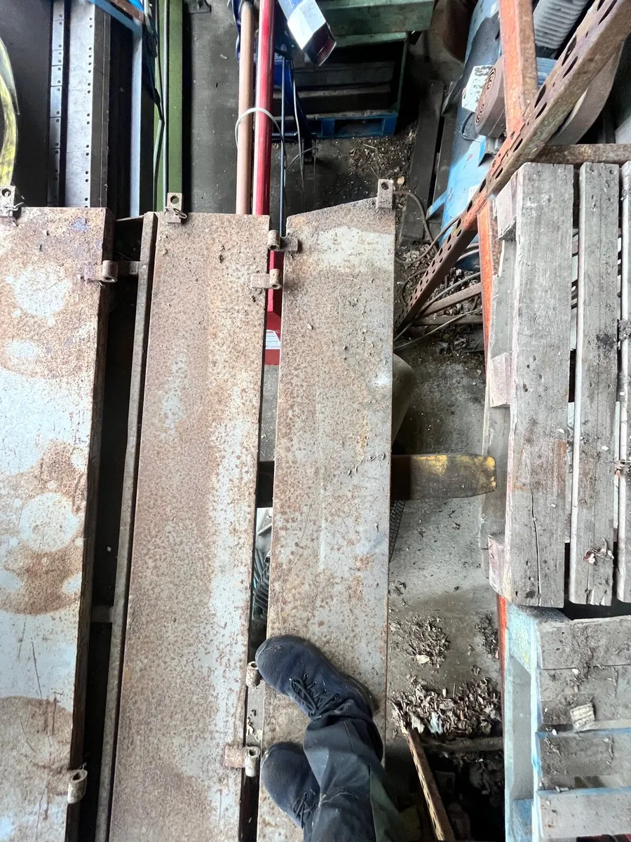 Trailer or Truck Drop down side board panel 9’x1’ - Image 3