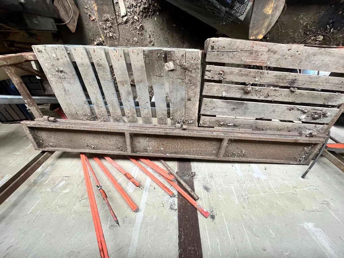 Trailer or Truck Drop down side board panel 9’x1’ - Image 4