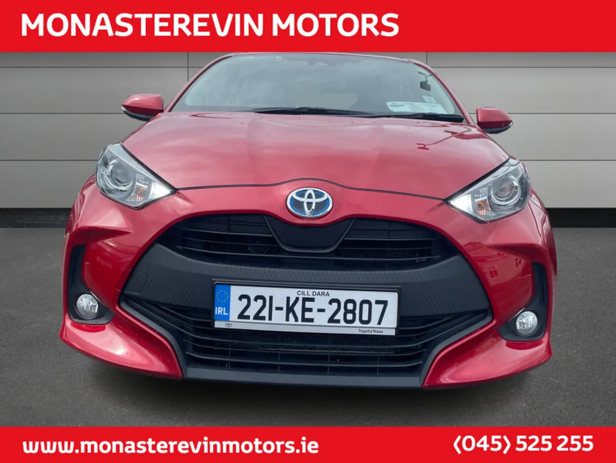 Toyota Yaris HYBRID LUNA 4DR AUTO - FULL SERVICE H - Image 3