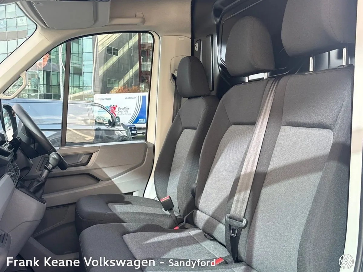 Volkswagen Crafter Highline LWB 140BHP M6F  apple - Image 4