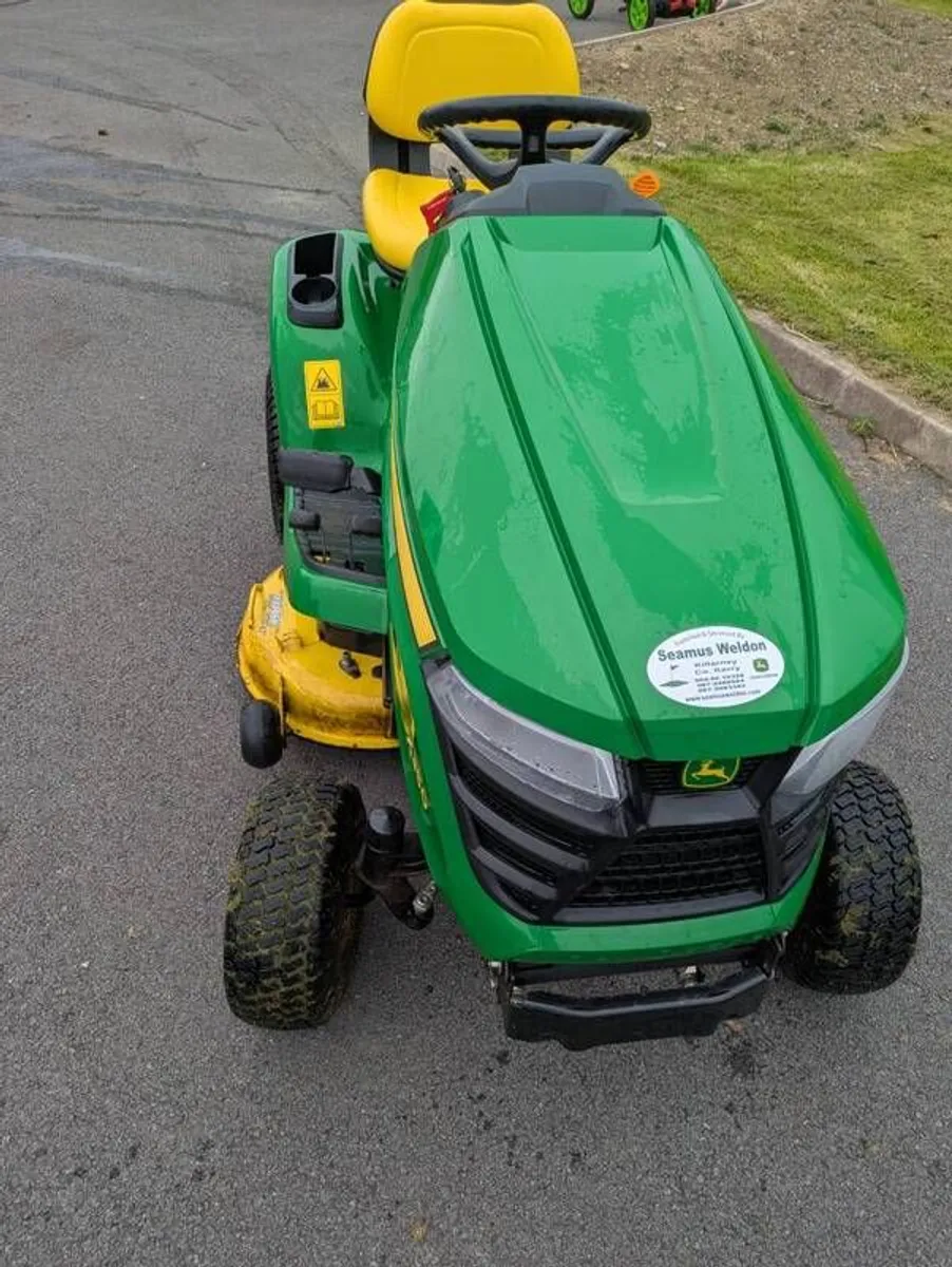 John Deere X350 Ride on Lawnmower - Image 3