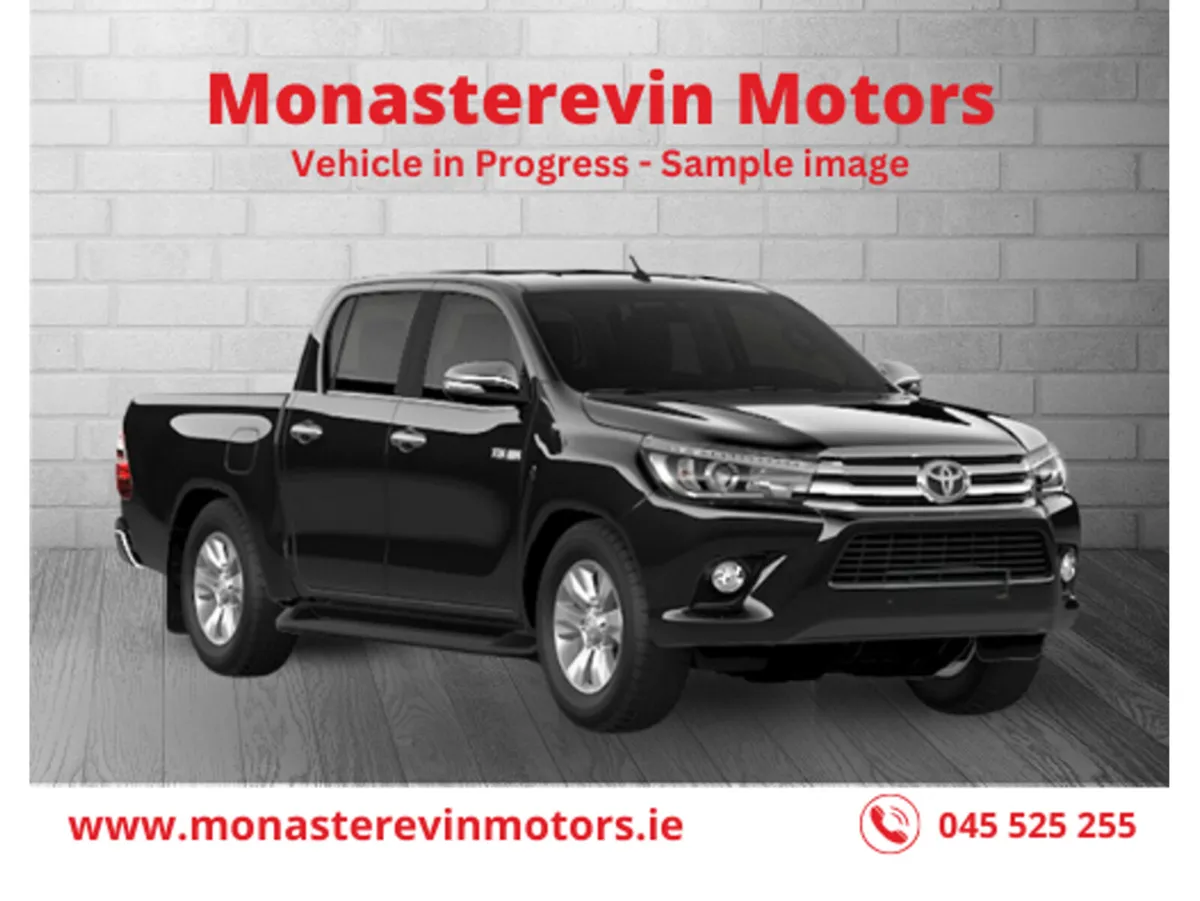 Toyota Hilux 2.8 INVINCIBLE AUTO - AUTOMATIC