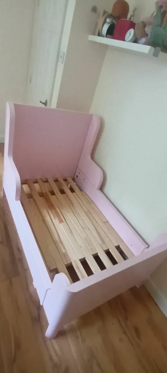 Toddler bed - Image 2