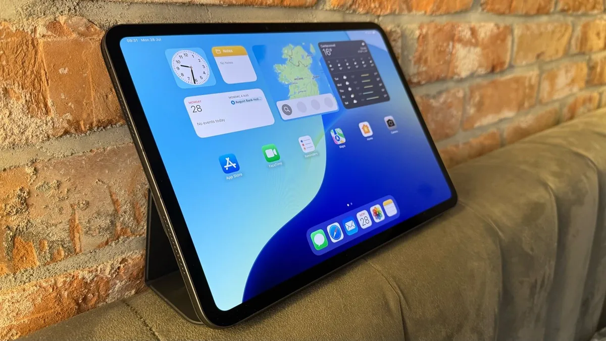 iPad Pro 11 Inch ( WiFi & Cellular ) - Image 3